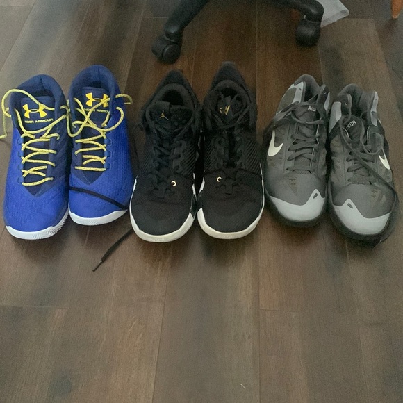 3 pairs of basketball shoes - Picture 1 of 4